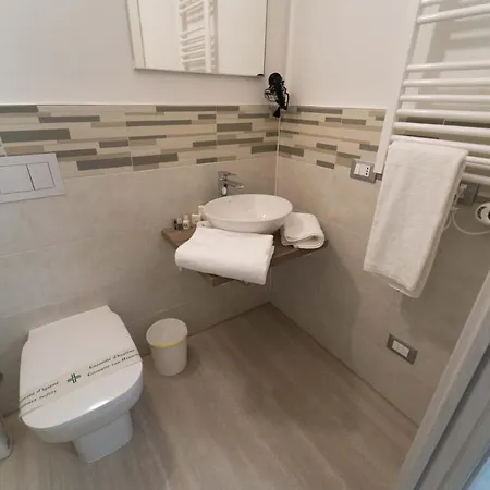 Affittacamere Claudio 4*