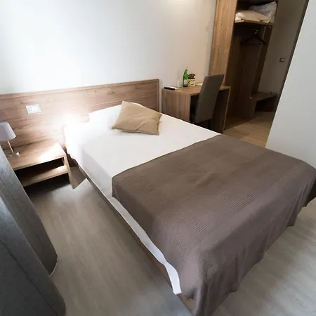 Affittacamere Claudio 4*